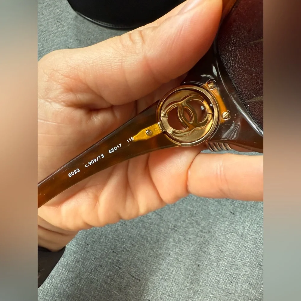 Chanel Vintage Classic Brown Sunglasses - Picture 7 of 11